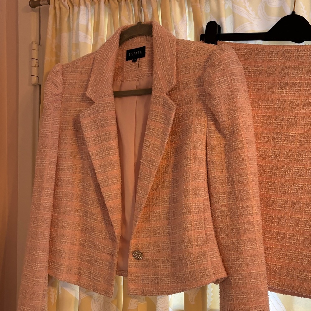 Pink blazer, size 8. Nearly new, worn twice